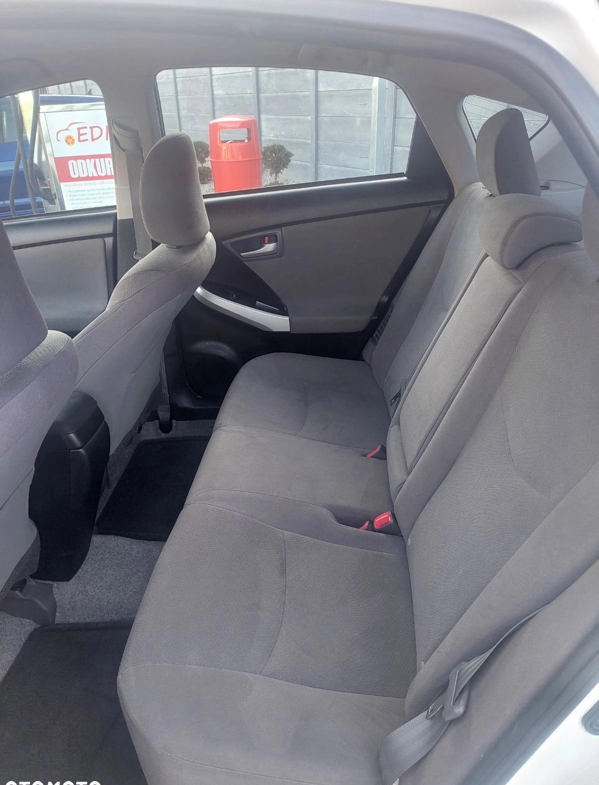 Toyota Prius cena 42500 przebieg: 164000, rok produkcji 2014 z Radom małe 37